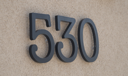 530_modern_house_numbers_black_sm.jpg